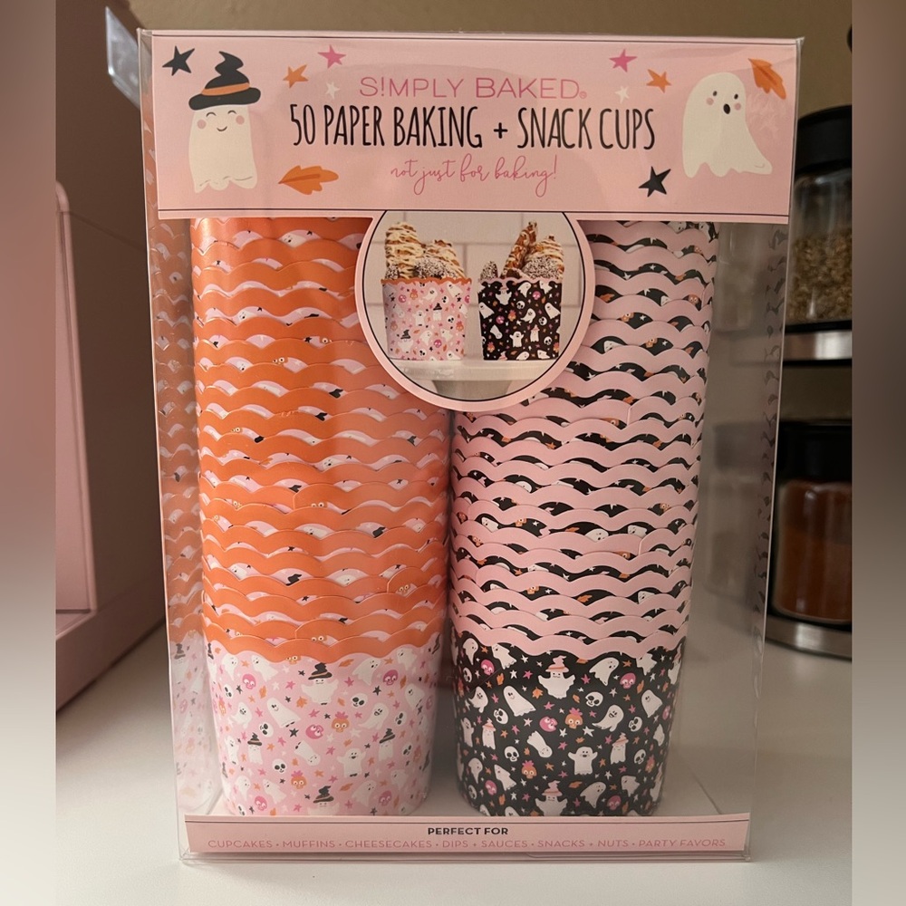Simply Baked Ghosts Halloween Cupcake liners